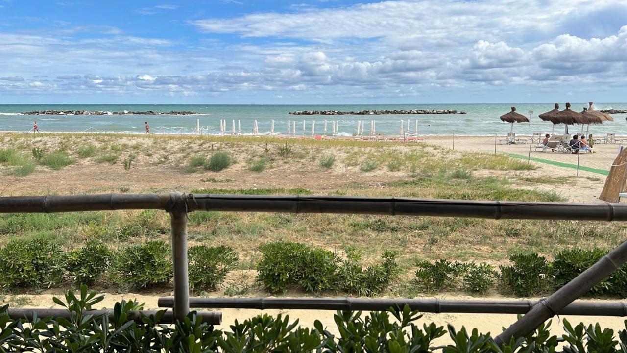 Abruzzodamare Amazing Apartments With Romantic Sea View Francavilla Al Mare Luaran gambar