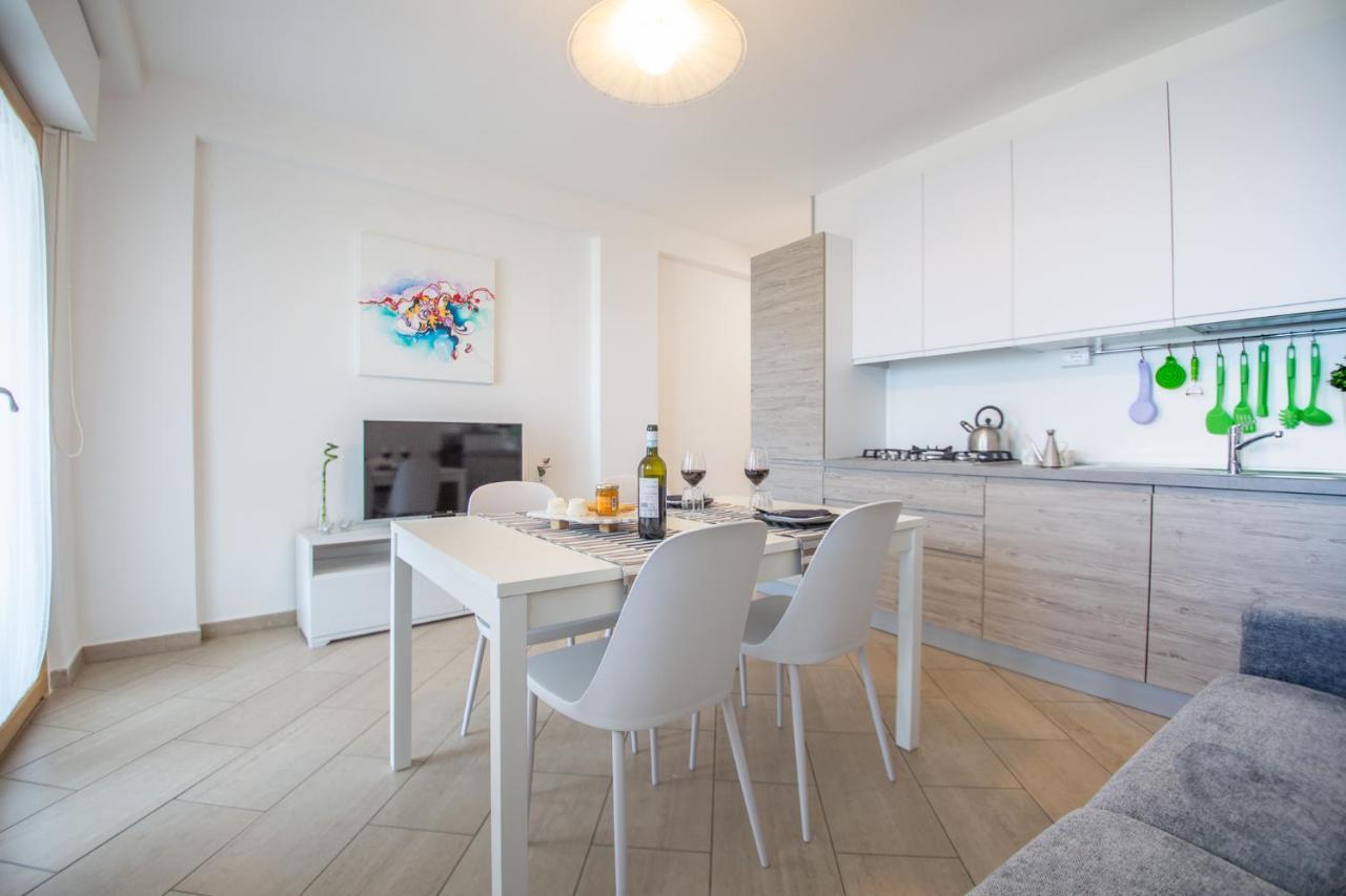 Abruzzodamare Amazing Apartments With Romantic Sea View Francavilla Al Mare Luaran gambar