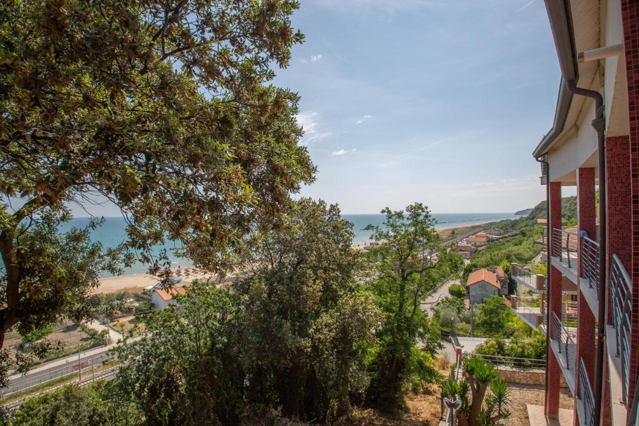 Abruzzodamare Amazing Apartments With Romantic Sea View Francavilla Al Mare Luaran gambar
