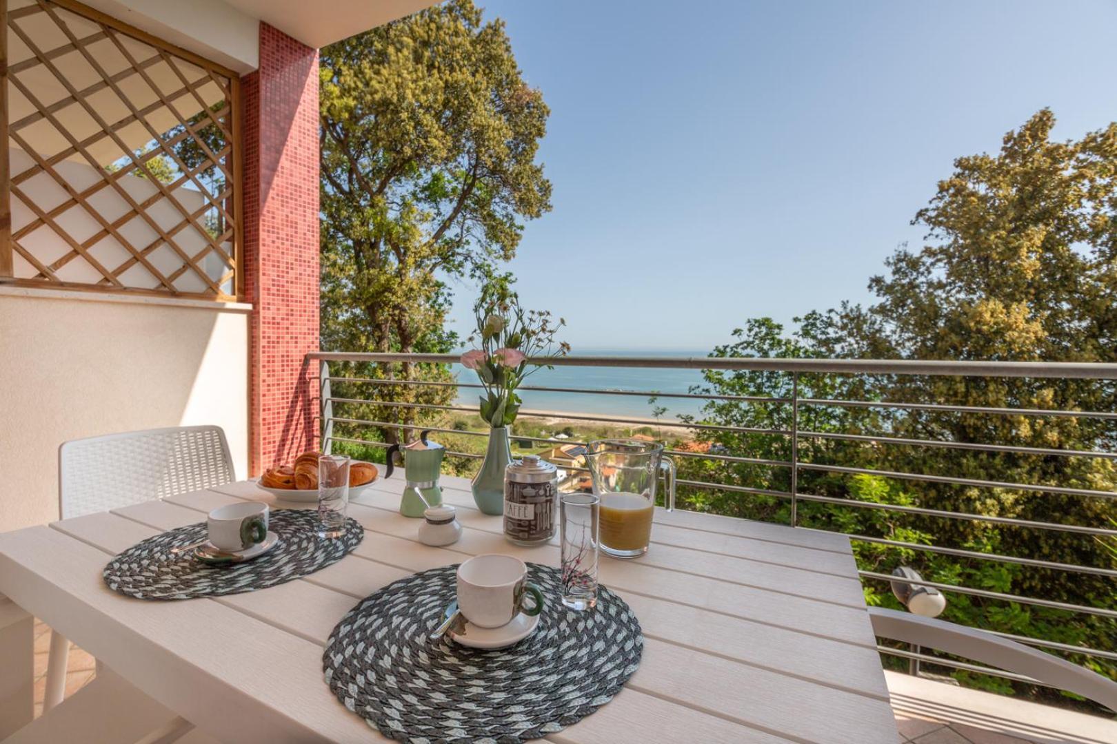 Abruzzodamare Amazing Apartments With Romantic Sea View Francavilla Al Mare Luaran gambar
